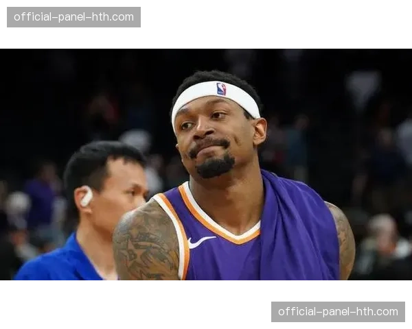 太阳官方宣布比尔恢复完整训练，有望在常规赛最后两场复出调整状态