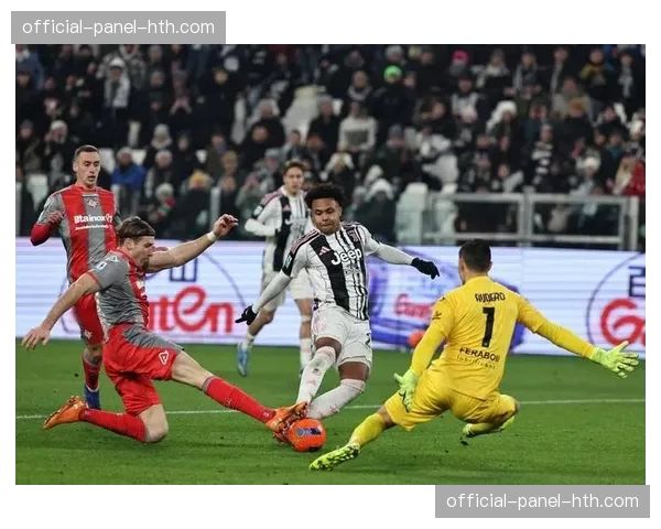 那不勒斯对阵克雷莫内塞,卫冕冠军主场迎战副班长 那不勒斯对阵克雷莫内塞,卫冕冠军主场迎战副班长